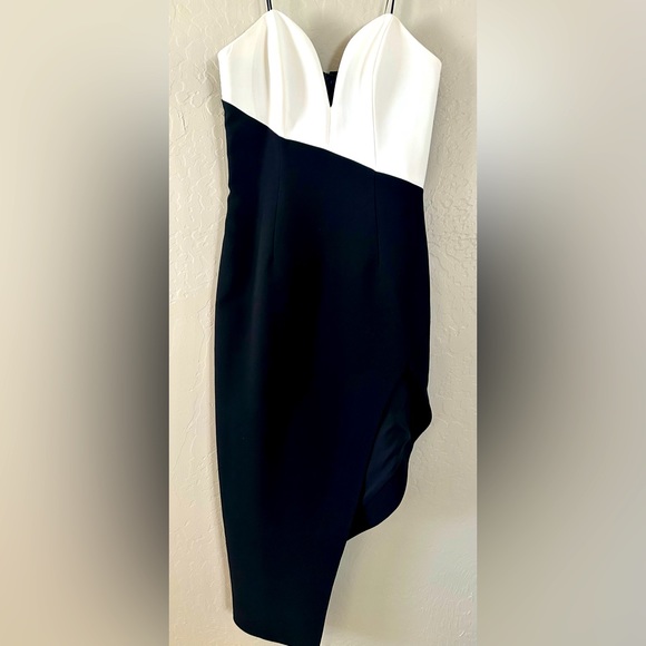 Dresses & Skirts - Amanda Uprichard Strapless Gown